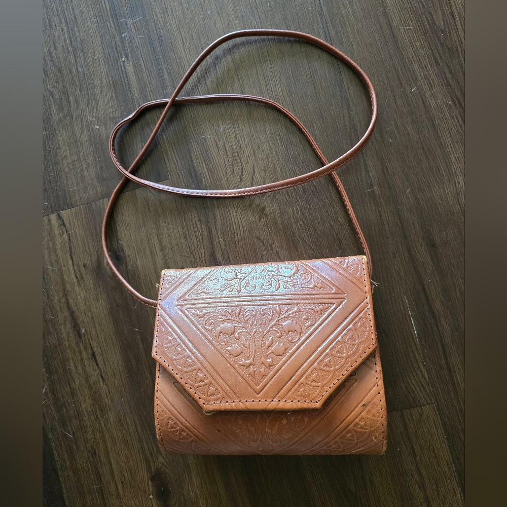 Embossed Tan Leather Crossbody Bag with Adjustable Strap